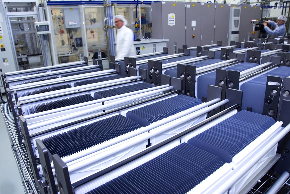 Solar panel manufacturers