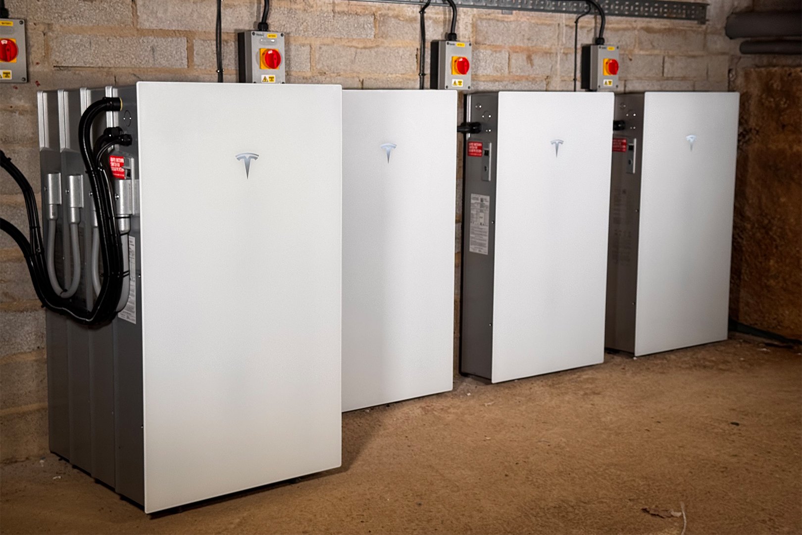19x Tesla Powerwall 3